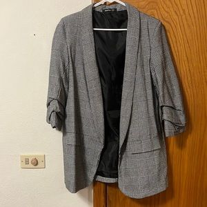 Boohoo plaid blazer size 16